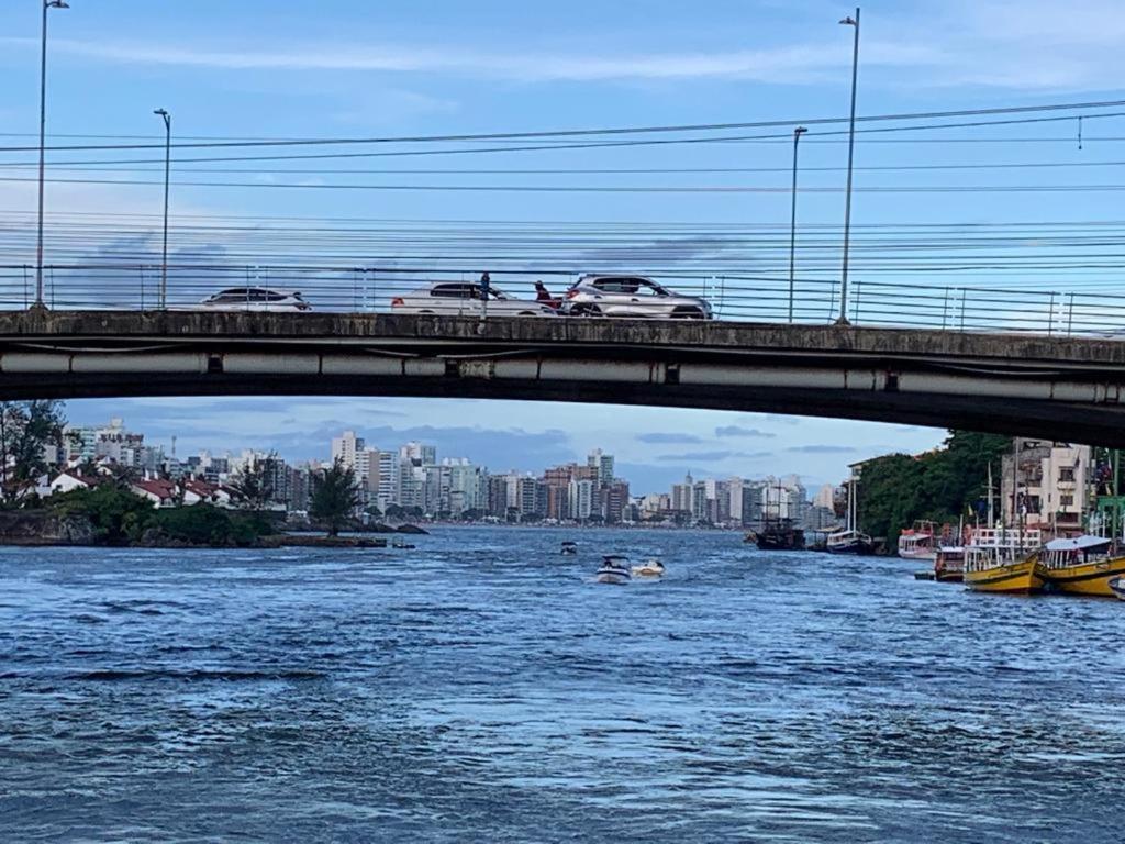 Apartamento Pe Na Areia E Aguas Tranquilas No Centro De Guarapari Exterior foto